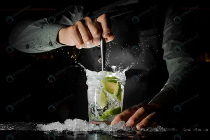 barman hand squeezing fresh juice from lime makin crc612472ce size3.23mb 3901x2596 - title:graphic home - اورچین فایل - format: - sku: - keywords: p_id:353984
