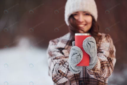 beautiful woman warm clothes have walk winter for crc34dbe07b size3.43mb 6000x4000 - title:graphic home - اورچین فایل - format: - sku: - keywords: p_id:353984