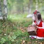 little girl red hat dresses is walking park cospl crc4efed242 size11.24mb 5376x3584 - title:Home - اورچین فایل - format: - sku: - keywords:وکتور,موکاپ,افکت متنی,پروژه افترافکت p_id:63922