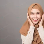 portrait beautiful woman with hijab is smiling crcf4d617ef size4.28mb 4000x2250 - title:Home - اورچین فایل - format: - sku: - keywords:وکتور,موکاپ,افکت متنی,پروژه افترافکت p_id:63922